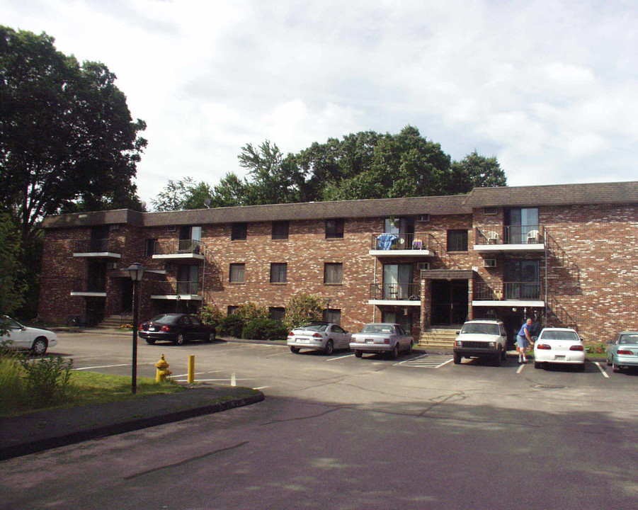 The Edgemere Gardens Apartments in Worcester, MA - Foto de edificio