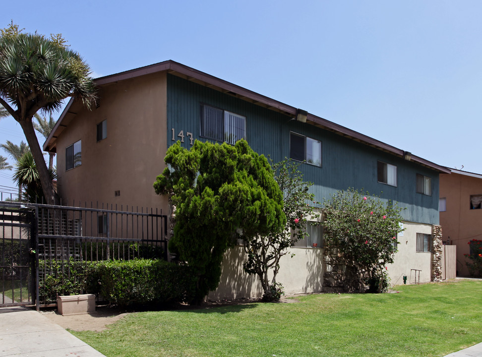 147 E. Wakefield Ave. in Anaheim, CA - Building Photo