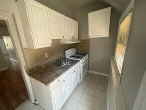 4423 N Cleveland St in Philadelphia, PA - Building Photo - Building Photo