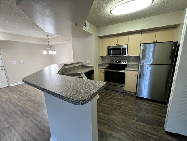 3817 NW Mediterranean Ln in Jensen Beach, FL - Foto de edificio - Building Photo