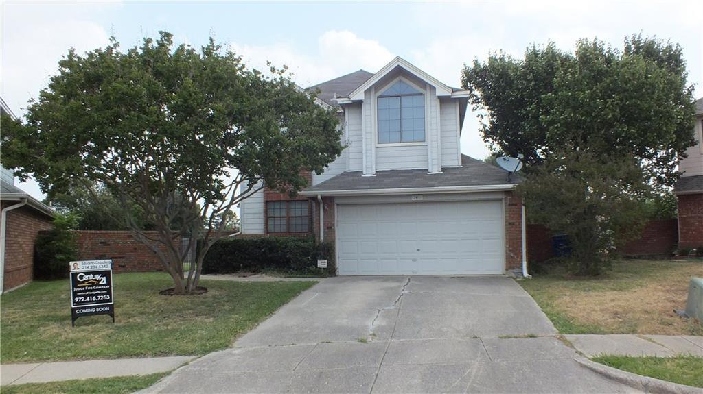 2401 Brooke Ct in Carrollton, TX - Building Photo