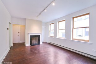 630 W Waveland Ave, Unit 3c in Chicago, IL - Building Photo