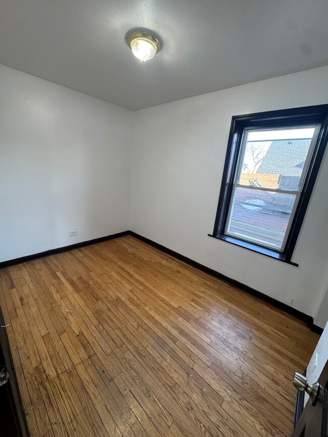 4251 W Haddon Ave, Unit 1 in Chicago, IL - Building Photo - Building Photo