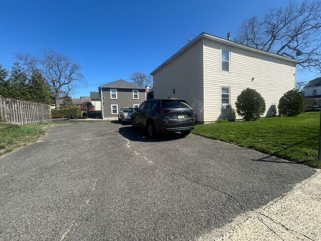 519 Asbury Ave in Asbury Park, NJ - Building Photo - Building Photo