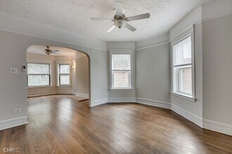 852 W Lill Ave in Chicago, IL - Building Photo - Building Photo