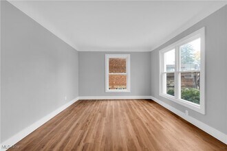 5255 E 115th St in Garfield Heights, OH - Building Photo - Building Photo