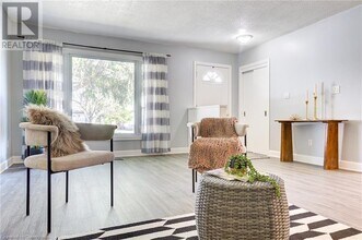 142 Banbury Rd in Brantford, ON - Building Photo - Building Photo