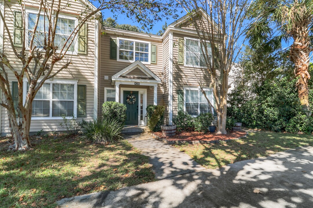 420 Gardners Cir in Bluffton, SC - Foto de edificio