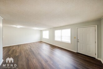 217 Marshall Dr in Gardendale, AL - Building Photo - Building Photo