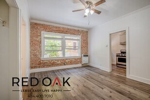 728 S Berendo St in Los Angeles, CA - Building Photo