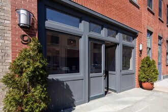 Love Lane Mews in Brooklyn, NY - Foto de edificio - Building Photo