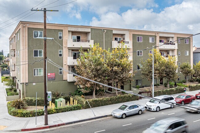 14654 Nordhoff St in Panorama City, CA - Building Photo - Building Photo
