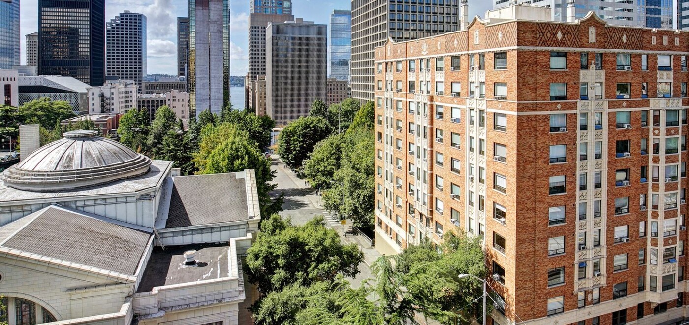 Exeter House in Seattle, WA - Foto de edificio