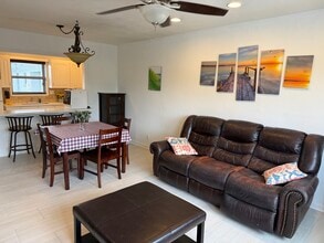 1001 SE 16th St in Fort Lauderdale, FL - Foto de edificio - Building Photo