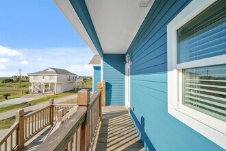 23194 Camino St in Galveston, TX - Building Photo - Building Photo