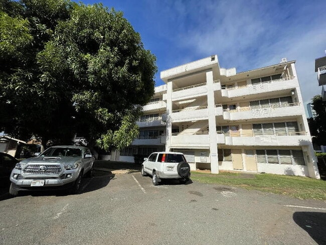 property at 2745 Kapiolani Blvd
