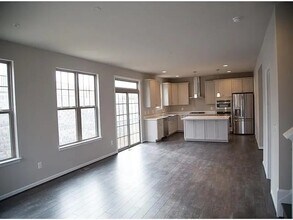 17905 Woods View Dr in Dumfries, VA - Building Photo - Building Photo