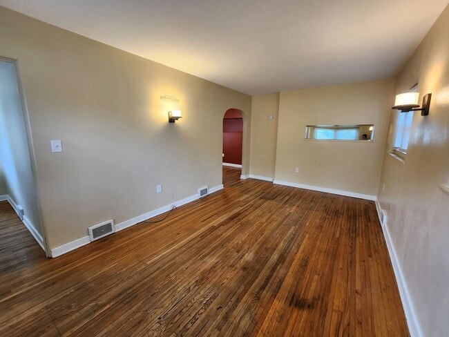 703 Cullom St in Normal, IL - Building Photo - Building Photo