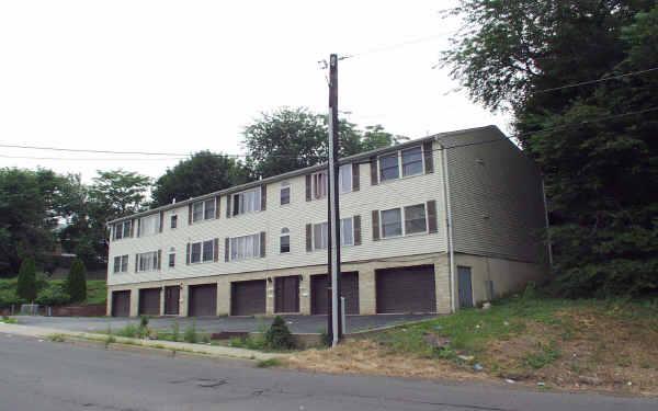 149-161 Maple St in Paterson, NJ - Foto de edificio