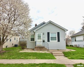 1529 39th St in Rock Island, IL - Building Photo - Building Photo