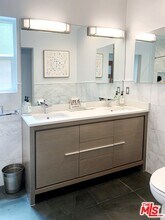 6840 Orion Ave in Los Angeles, CA - Building Photo - Building Photo