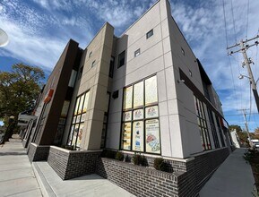 132 E University Ave in Champaign, IL - Building Photo - Building Photo