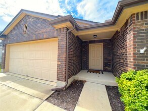 103 Adriana Ln in Hutto, TX - Building Photo - Building Photo