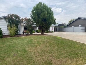 7597 Terra Linda Way in Redding, CA - Building Photo - Building Photo