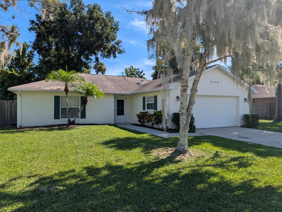 3570 Sugarplum Ln in Port Orange, FL - Building Photo