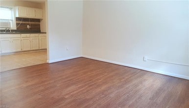 8562 Guinea Rd in Gloucester Point, VA - Building Photo - Building Photo