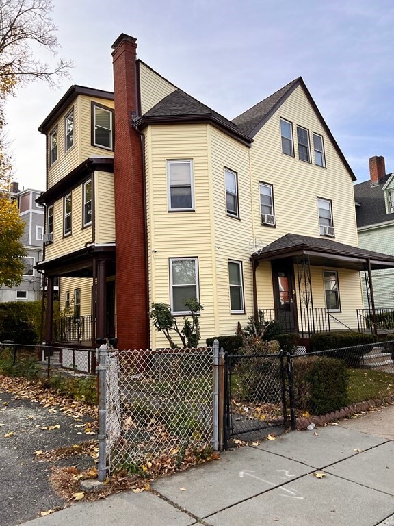 30 Wenonah St, Unit 3
