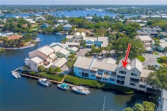 3901 SE St Lucie Blvd in Stuart, FL - Building Photo - Building Photo