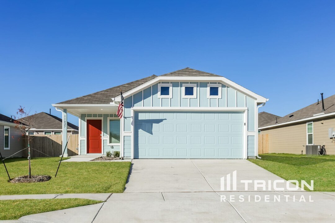 11827 Mancos Trl in Rhome, TX - Building Photo