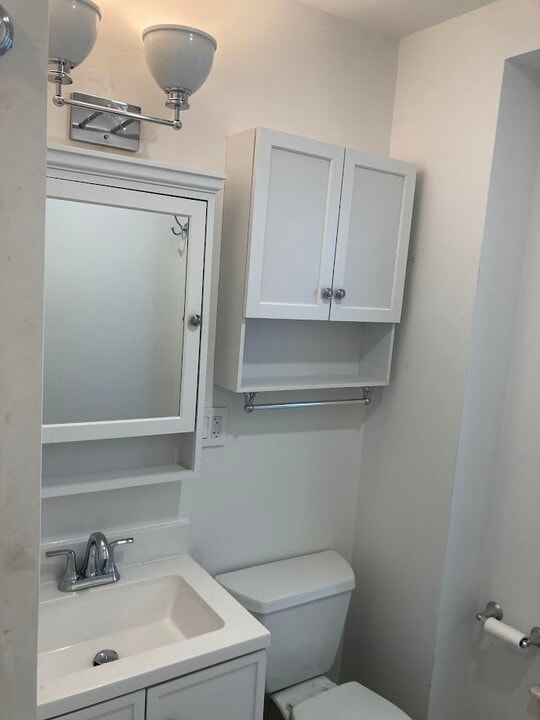 7 Washburn Ter, Unit 1 in Brookline, MA - Building Photo