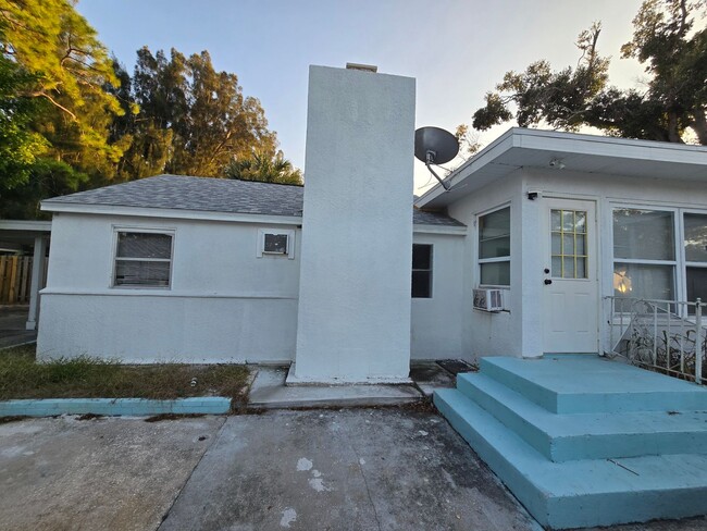 2108 8th St in Sarasota, FL - Building Photo - Building Photo