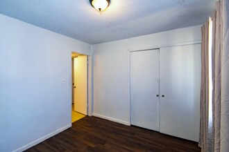101 4th-Unit -2 in Grinnell, IA - Building Photo - Building Photo