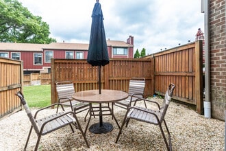 Dreshertowne in Horsham, PA - Building Photo - Interior Photo