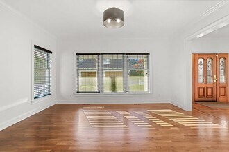 348 Sound Beach Ave in Greenwich, CT - Building Photo - Building Photo