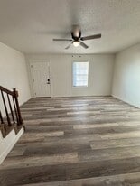 1252 Pleasant Valley Rd in Union City, TN - Building Photo