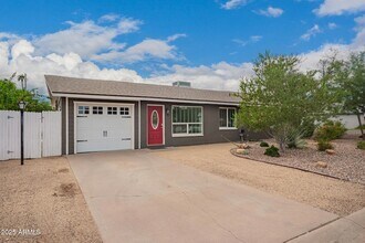 501 E El Camino Dr in Phoenix, AZ - Foto de edificio - Building Photo