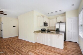 1471 Thanksgiving Fire Rd in Selma, NC - Foto de edificio - Building Photo