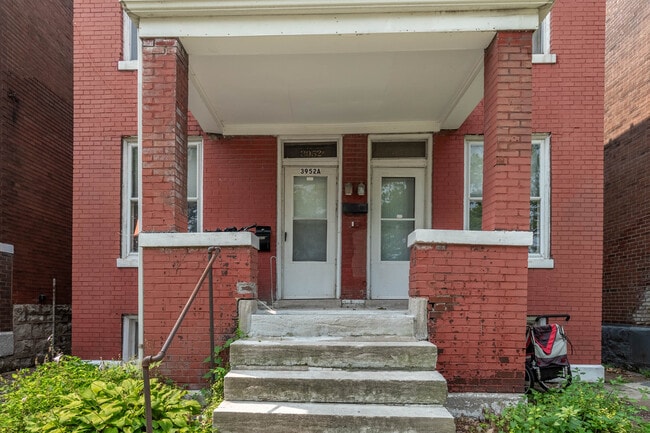 3952 De Tonty St, Unit First Floor in St. Louis, MO - Foto de edificio - Building Photo