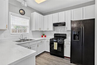 230 Valley Xing in Canton, GA - Building Photo - Building Photo