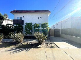 677 W 39th St in Los Angeles, CA - Building Photo