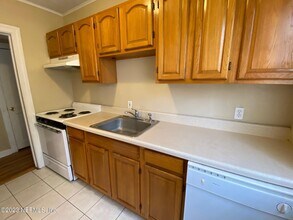 2608 College St-Unit -2 in Jacksonville, FL - Foto de edificio - Building Photo