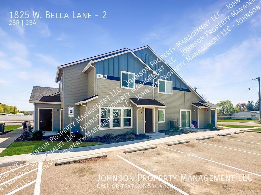 1825 W Bella Ln, Unit 2 in Nampa, ID - Building Photo