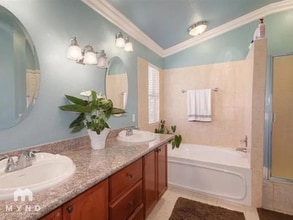 9005 Redwater Dr in Antelope, CA - Foto de edificio - Building Photo