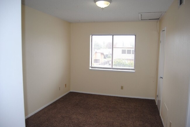 4809 Hahn Ave in Bakersfield, CA - Building Photo - Building Photo