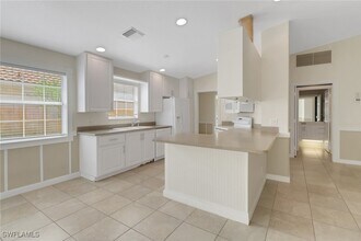 7933 Umberto Ct in Naples, FL - Building Photo - Building Photo