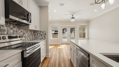 1719 Country Club Dr in Lynn Haven, FL - Building Photo - Building Photo